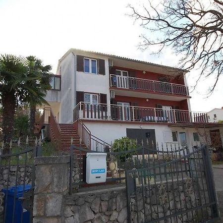Apartments With A Parking Space Njivice, Krk - 21858 Dış mekan fotoğraf