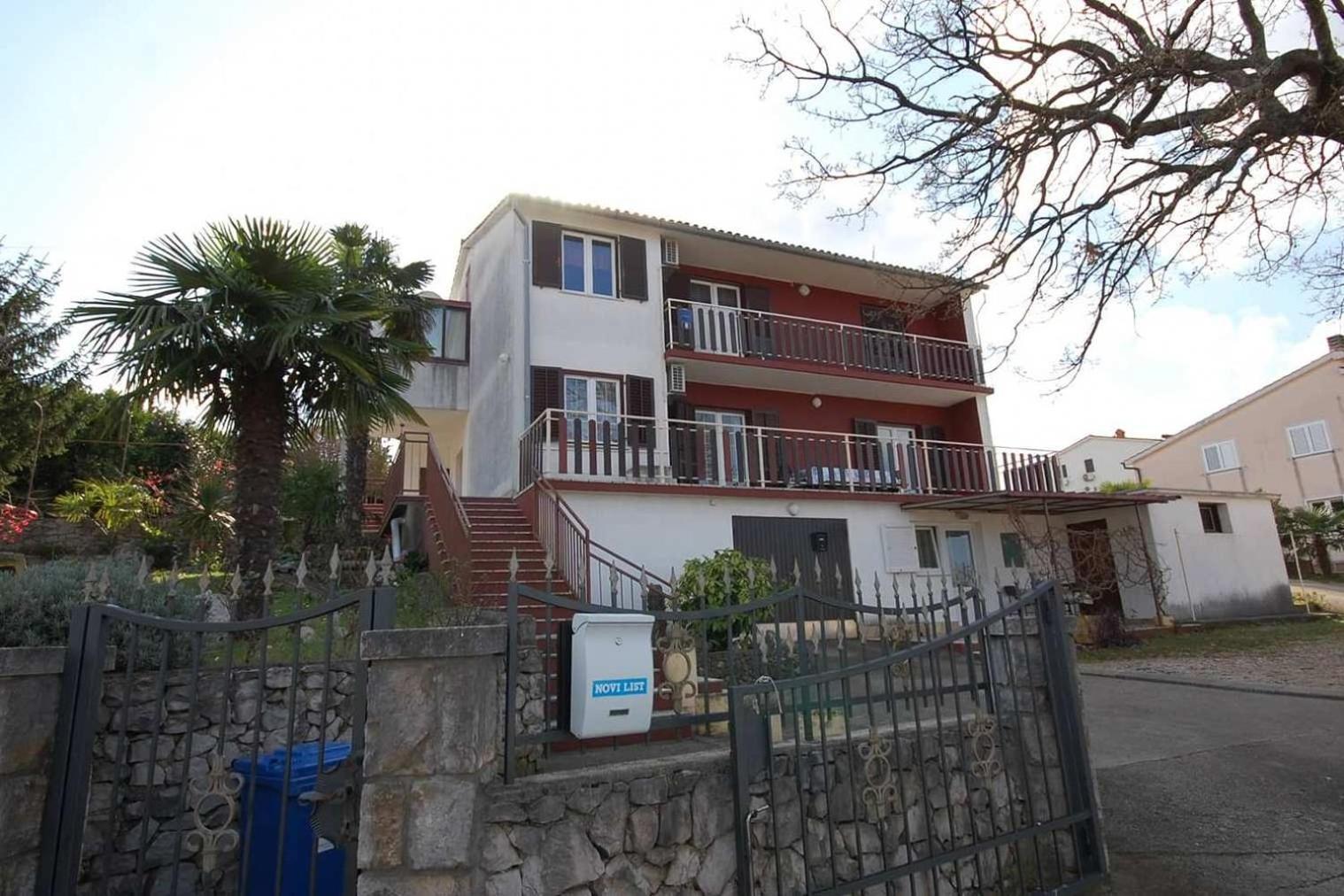 Apartments With A Parking Space Njivice, Krk - 21858 Dış mekan fotoğraf